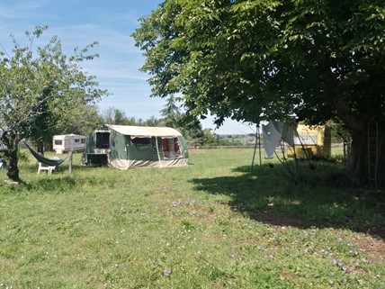 Boerderijcamping Les petites voicines in Saint Vitte